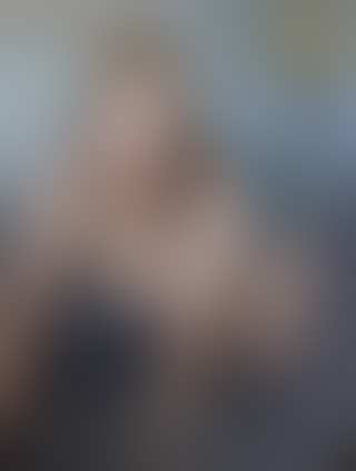 Layla White Online