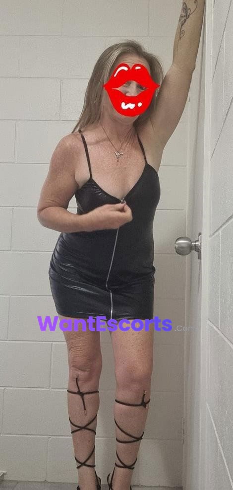 Elle, independent escort in Mooloolaba QLD