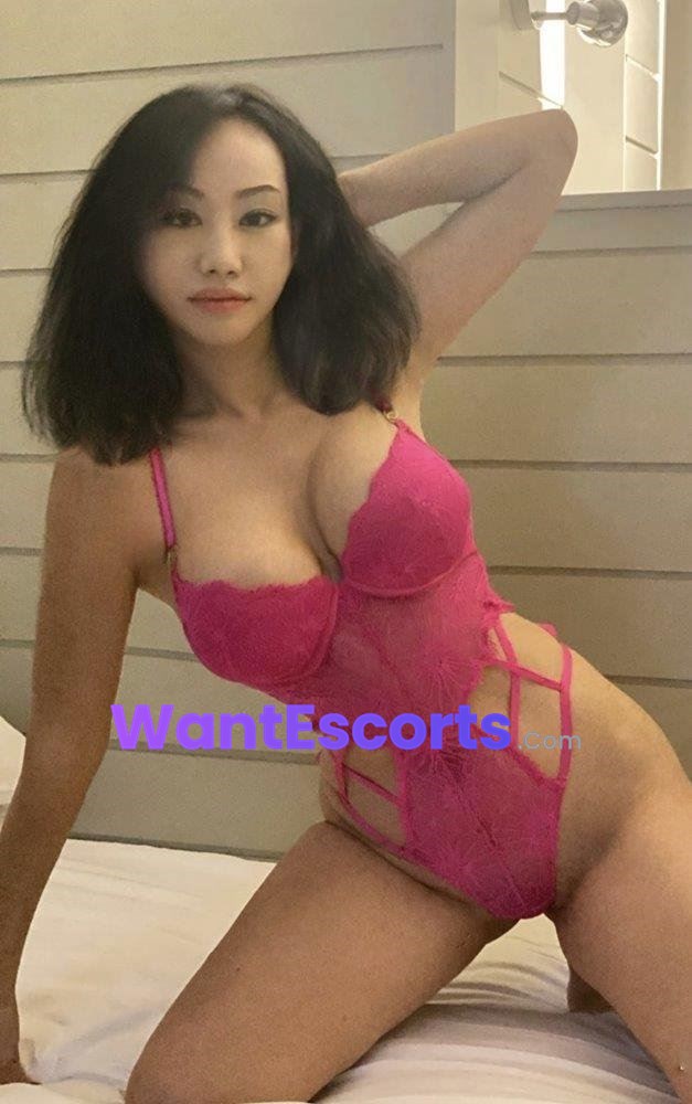 Wen, independent escort in Cairns QLD