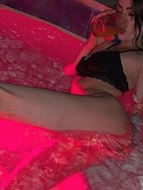 AAA9378, independent escort in Carlisle WA