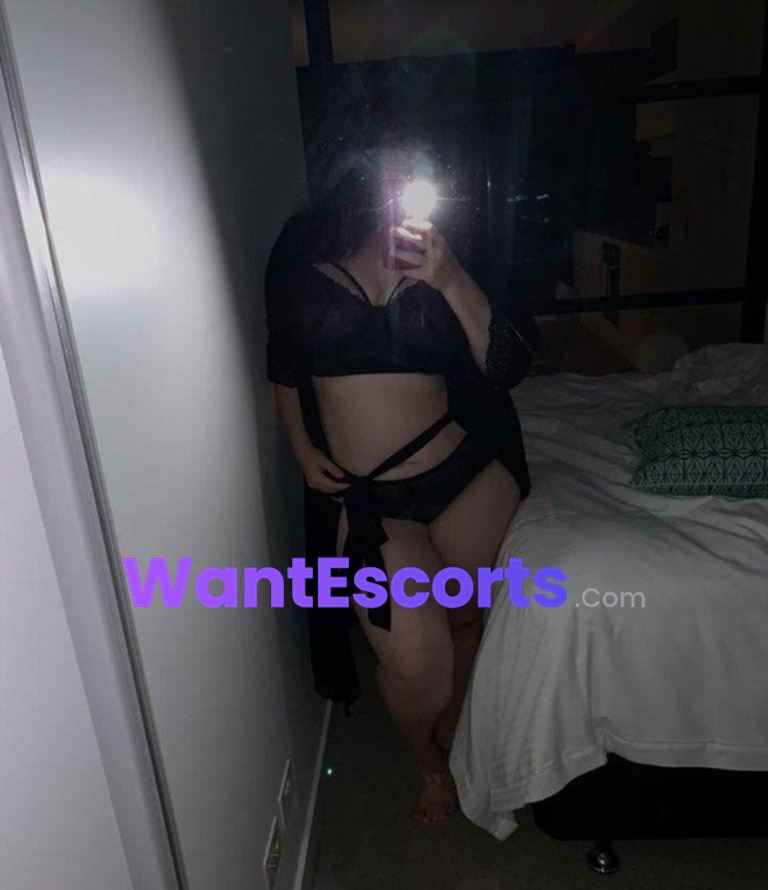 Amy Z, independent escort in Ballarat VIC