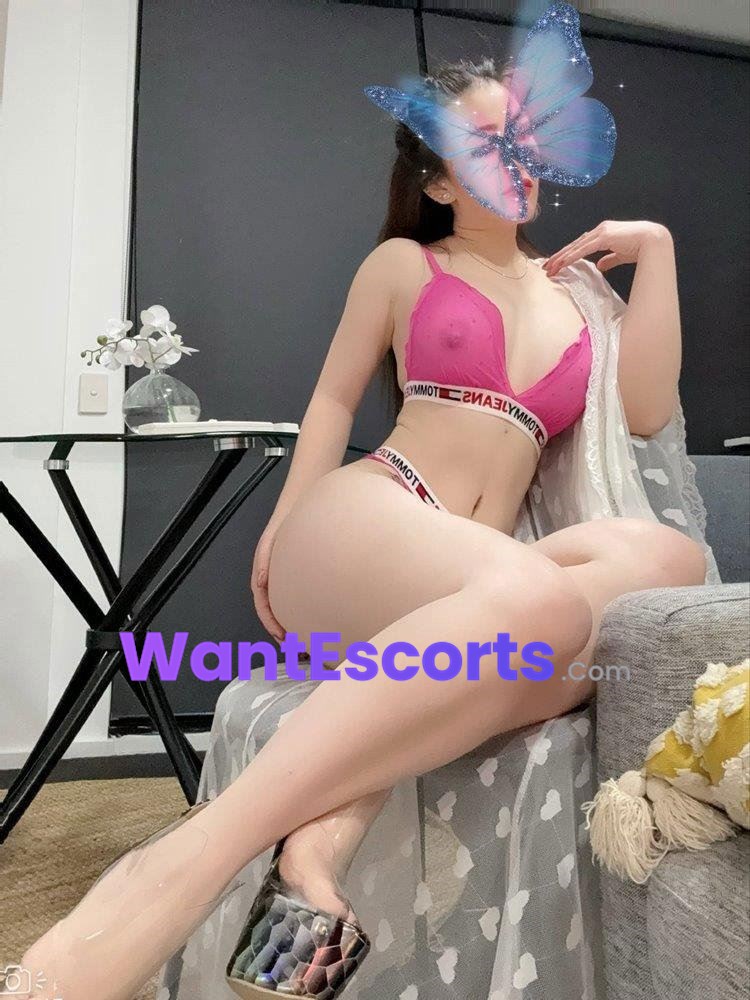 ArianaAnna, independent escort in Canley Heights NSW