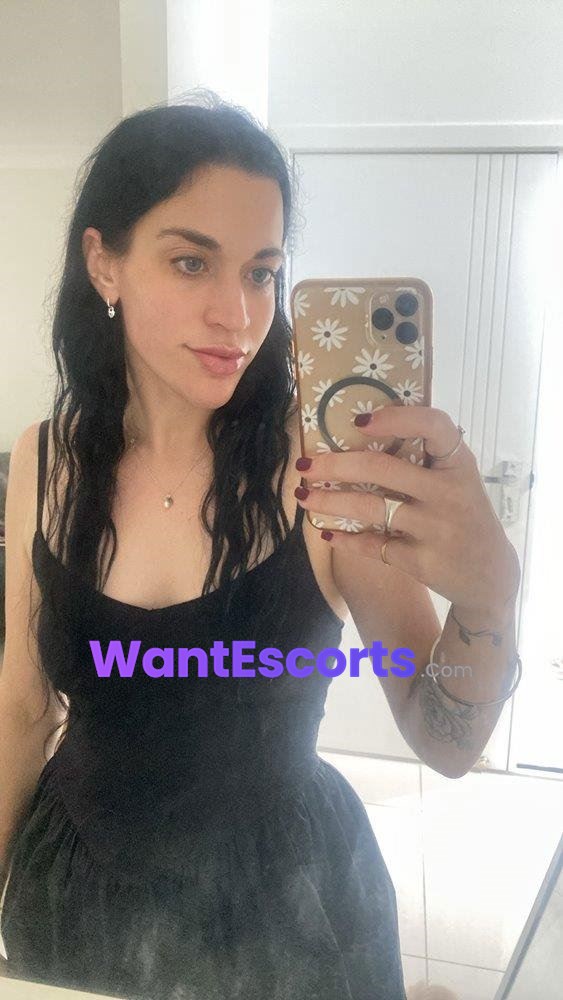 AvaRose13, independent escort in Redbank Plains QLD