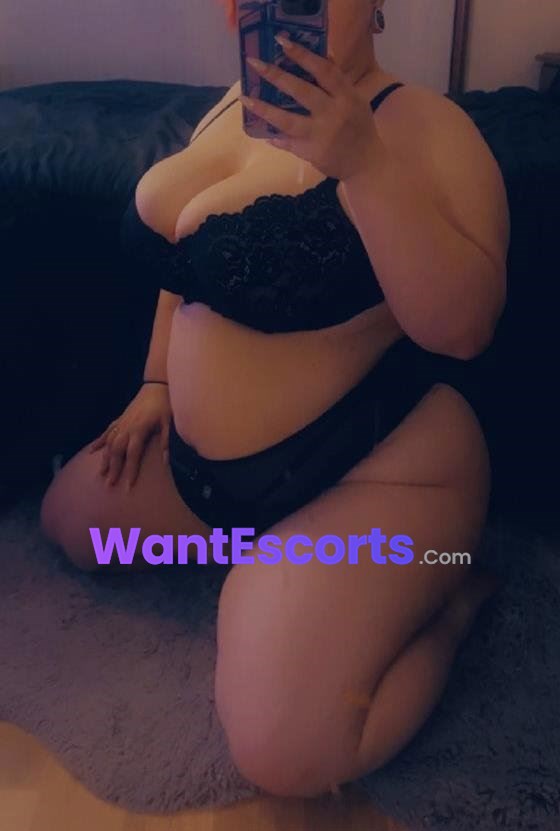 Ashley Blu, independent escort in Glenwood NSW