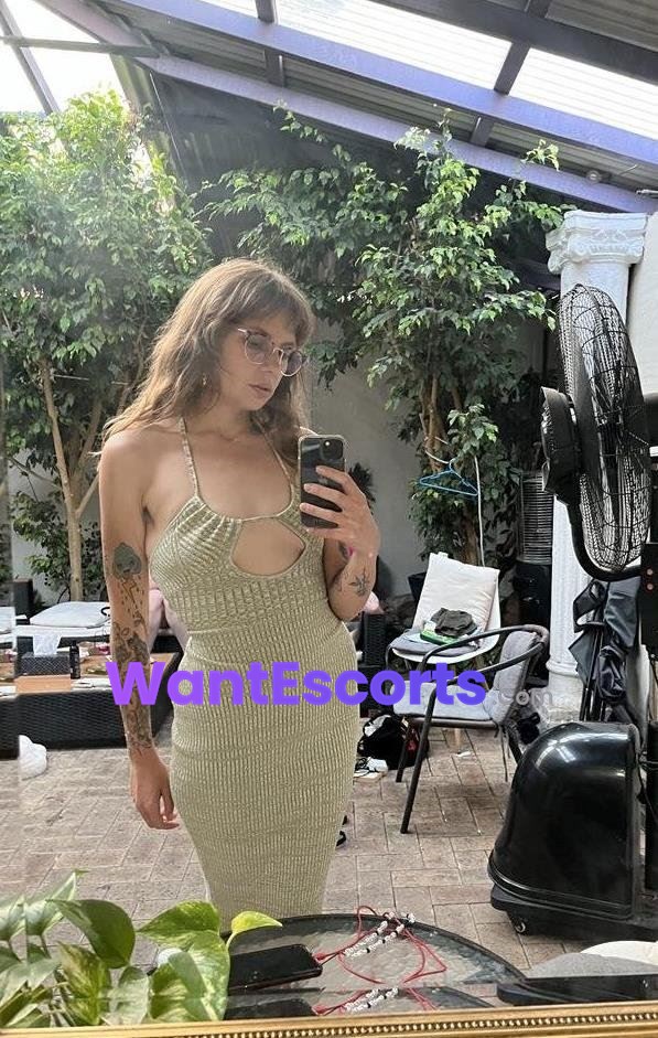 Daphne, independent escort in Perth WA