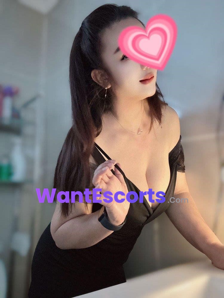 Beecky, independent escort in Nerang QLD