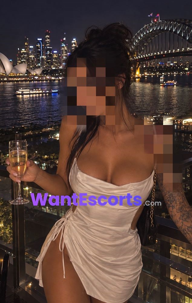Ella Valentia, independent escort in Parramatta NSW
