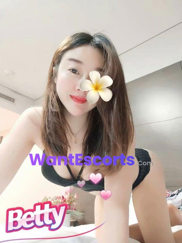 Betty, independent escort in Hobart TAS