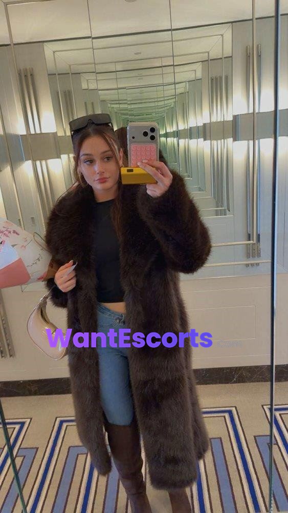 Brandi Fox, independent escort in Mandurah WA