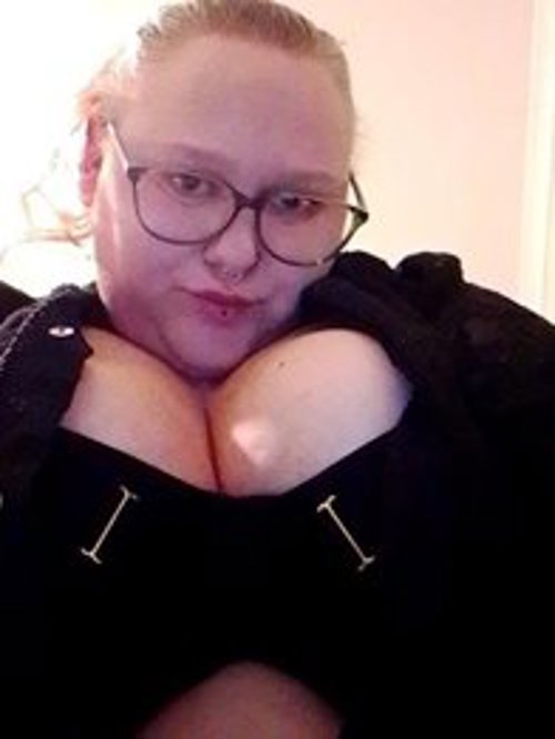 Callie Venom, independent escort in Park Holme SA