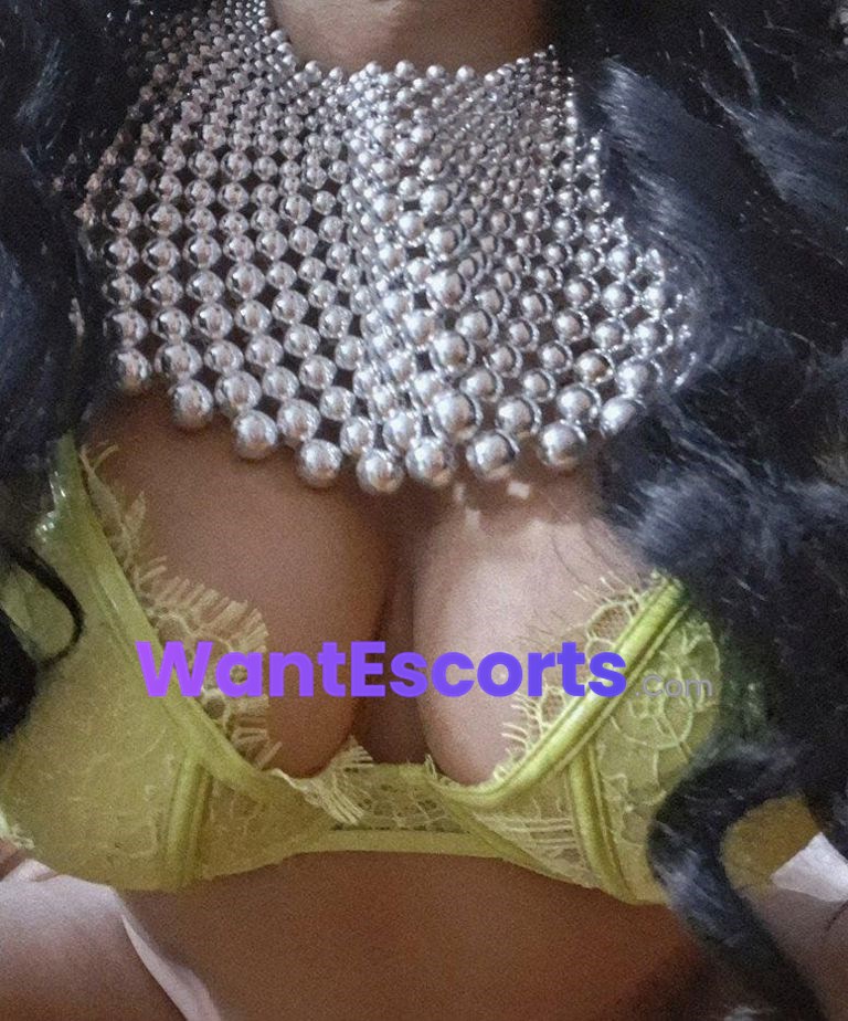 Cassie Amor, independent escort in Mackay QLD