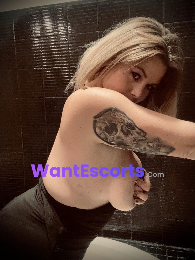 CC, independent escort in Perth WA