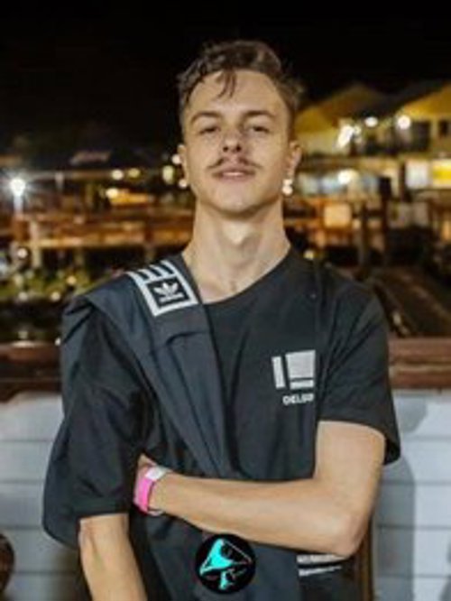 Dan 98, male escort in Coomera QLD