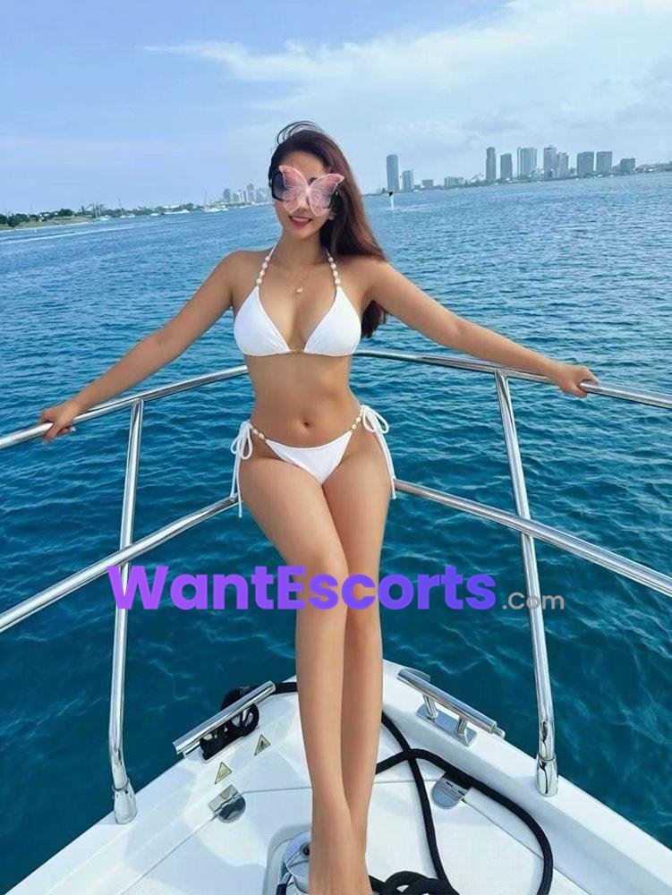 Vip diamond service and nuru wet deep throat queen, independent escort in Gold Coast QLD