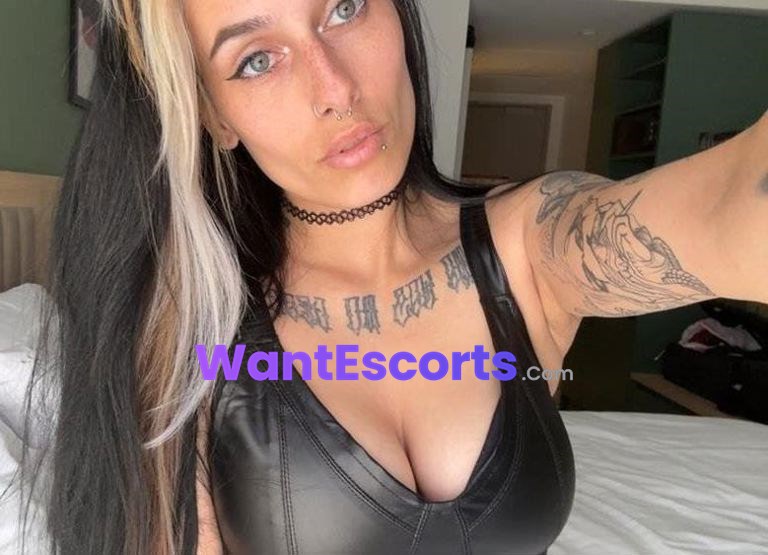 Gothic Luna, independent escort in Ringwood VIC