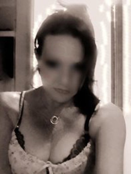 Holly8888, independent escort in Currimundi QLD