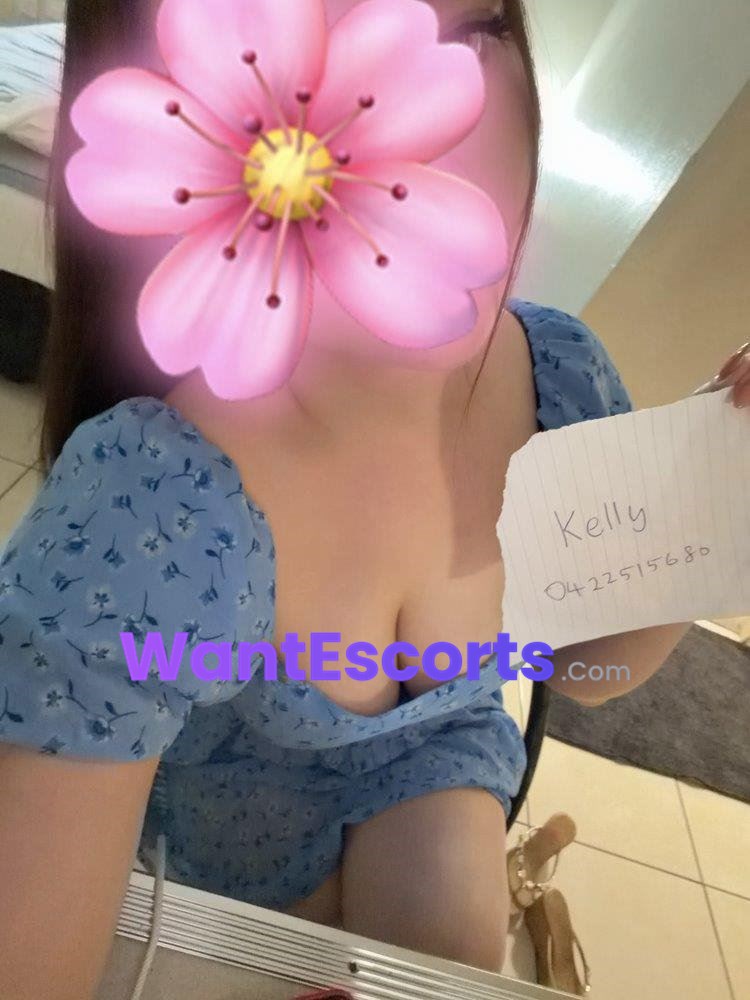 Kelly, independent escort in Cairns QLD