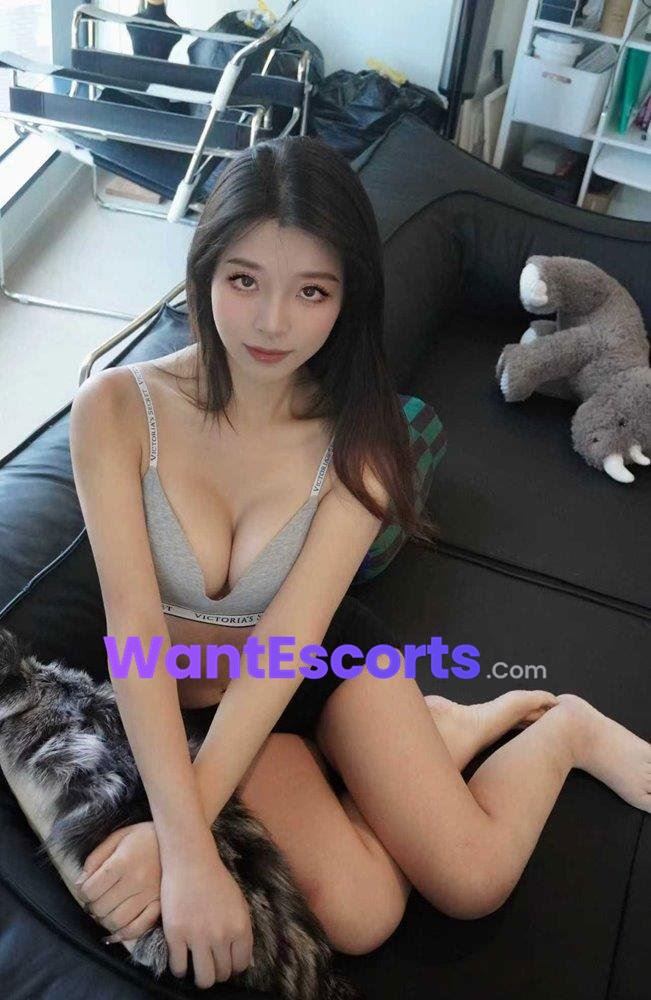 Kemin, independent escort in Perth WA