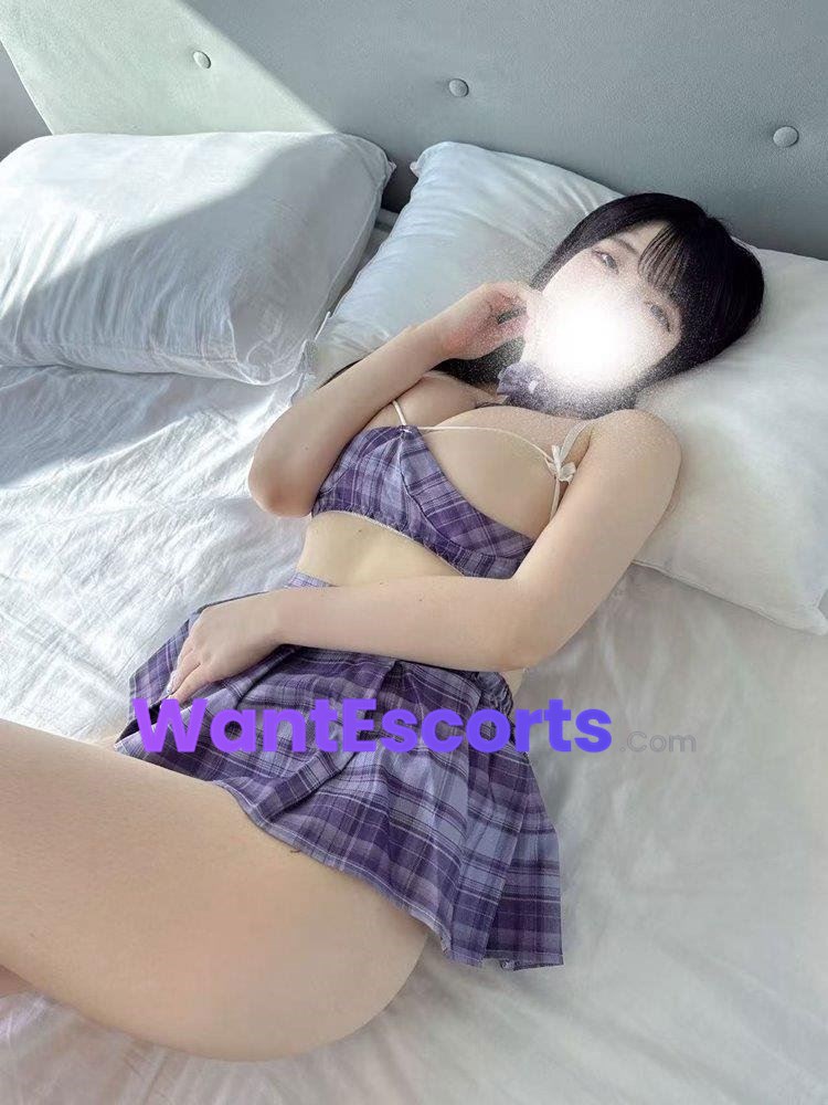 20yo Kukumi, independent escort in Adelaide SA