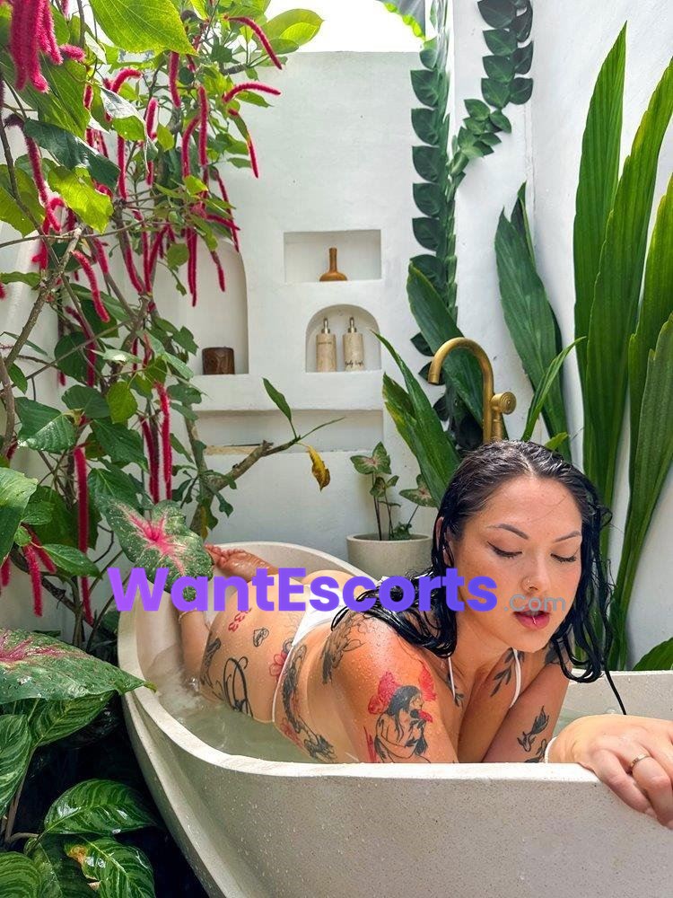 Leiani, independent escort in North Melbourne VIC
