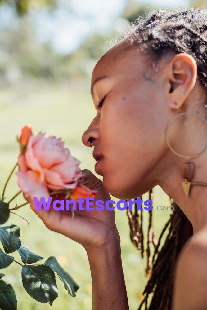 Lilya Moon, independent escort in Richmond VIC