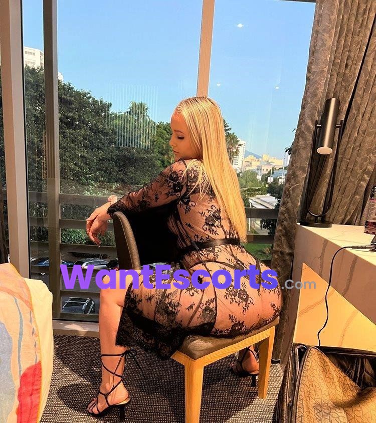 Hailey X Miley DUO  available now, independent escort in Cairns QLD