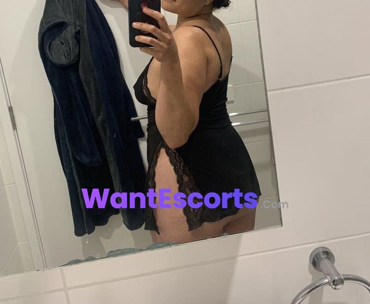 Lulu21, independent escort in Warners Bay NSW
