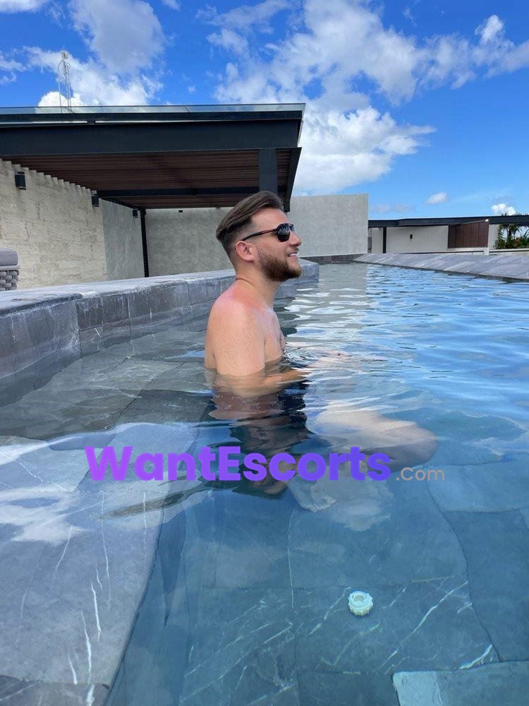 Marcus The Massive, male escort in Brisbane QLD