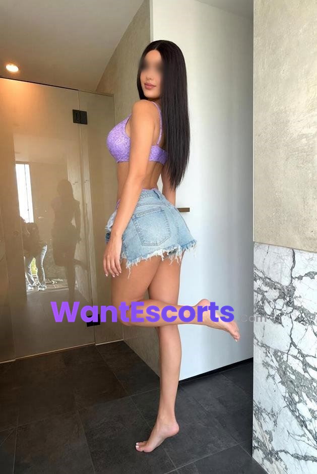 Ziena Layla, independent escort in Melbourne VIC