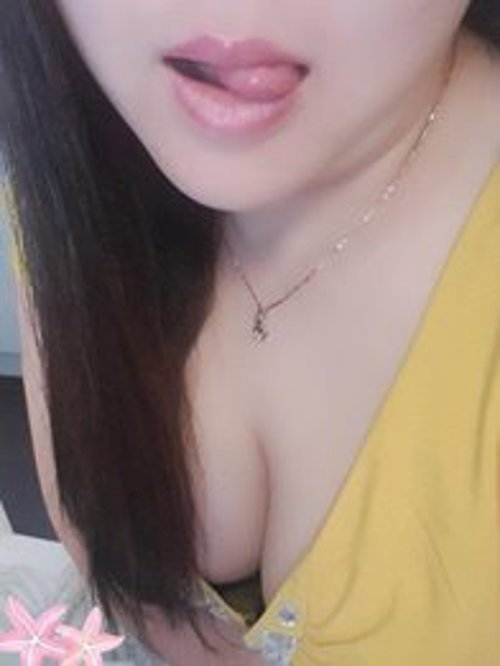 Mia 405405405, independent escort in Seaton SA