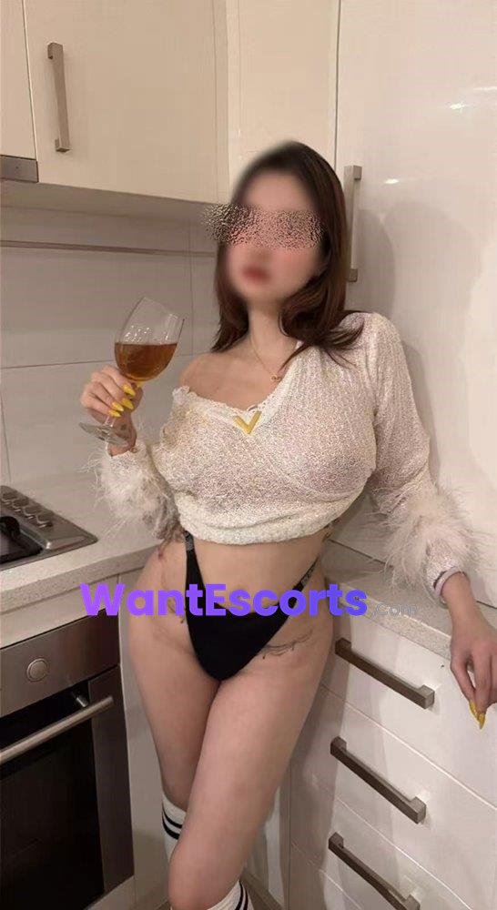 Mia Candy, independent escort in Perth WA