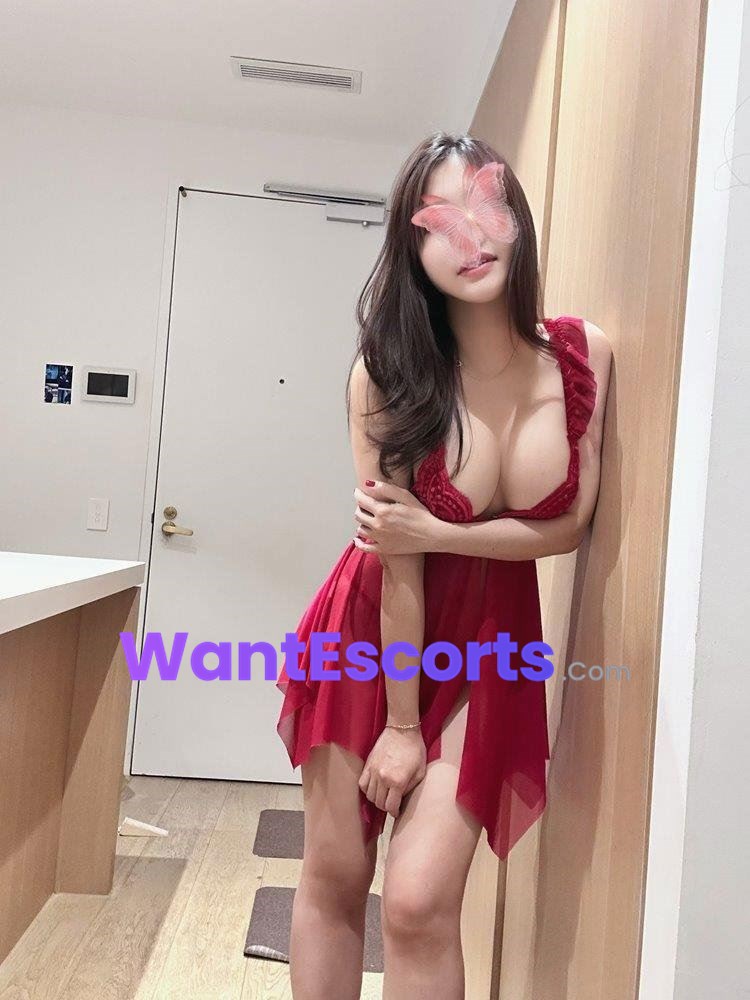 Moon, independent escort in Glen Waverley VIC