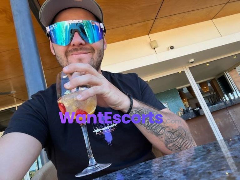 Nateexclusive, male escort in Cairns QLD