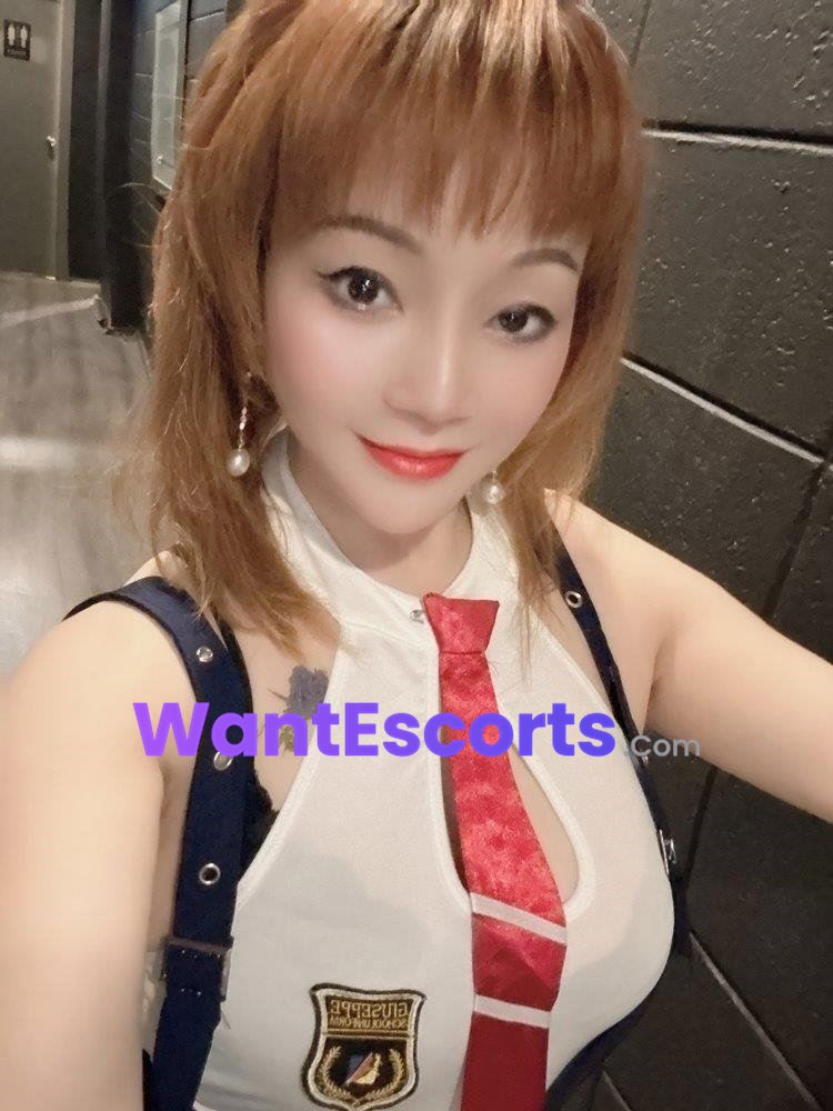 Co Co, independent escort in Northbridge WA