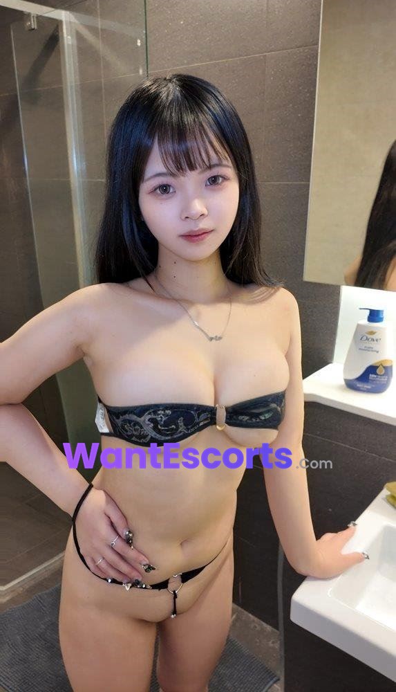 Paruru no use photoshop, independent escort in Canberra ACT