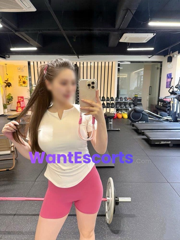 Petty Miao, independent escort in Chermside QLD