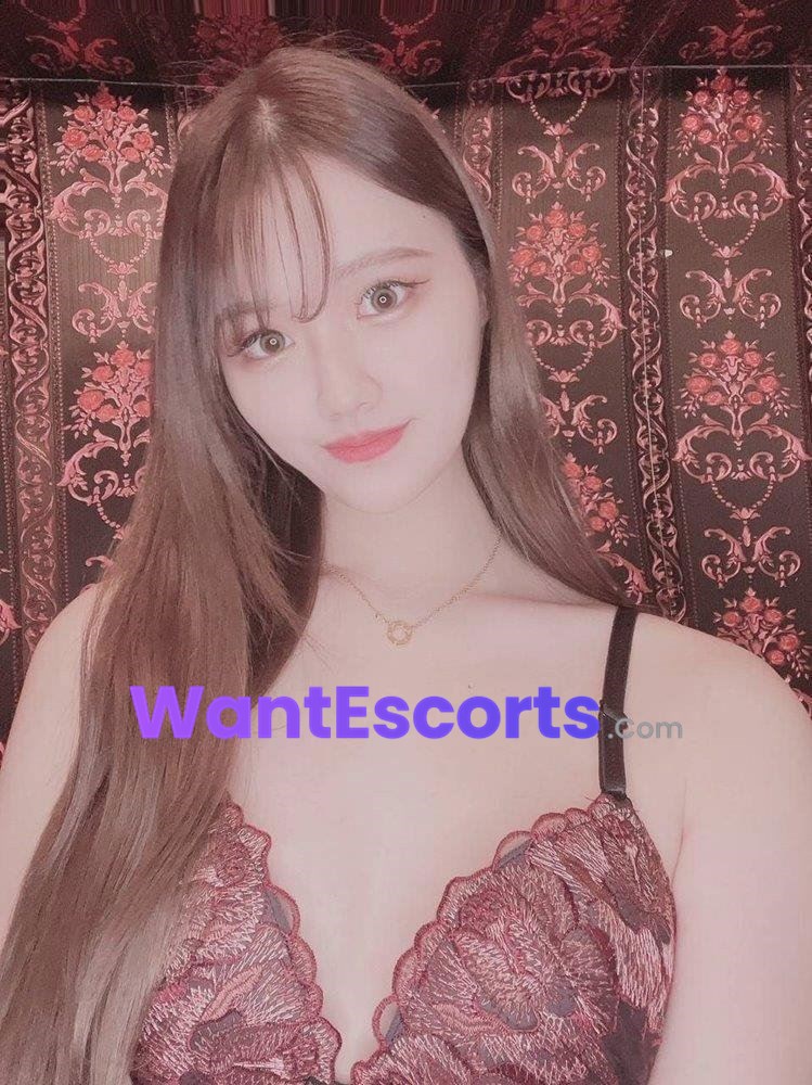 Qingren1, independent escort in Box Hill Central VIC