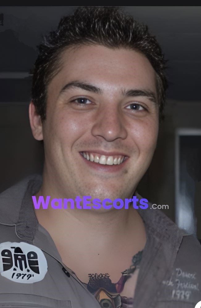 Ryan6664, male escort in Brisbane QLD