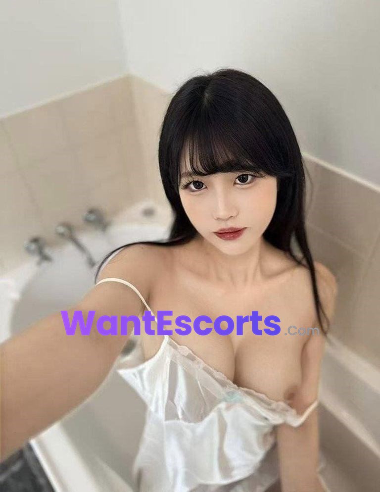 Sexiyi, independent escort in Newcastle NSW