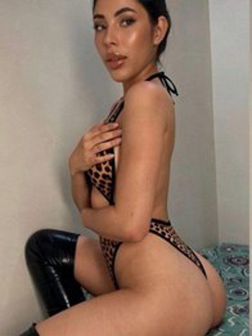 Naughty Filipino Ria, independent escort in Hobart TAS