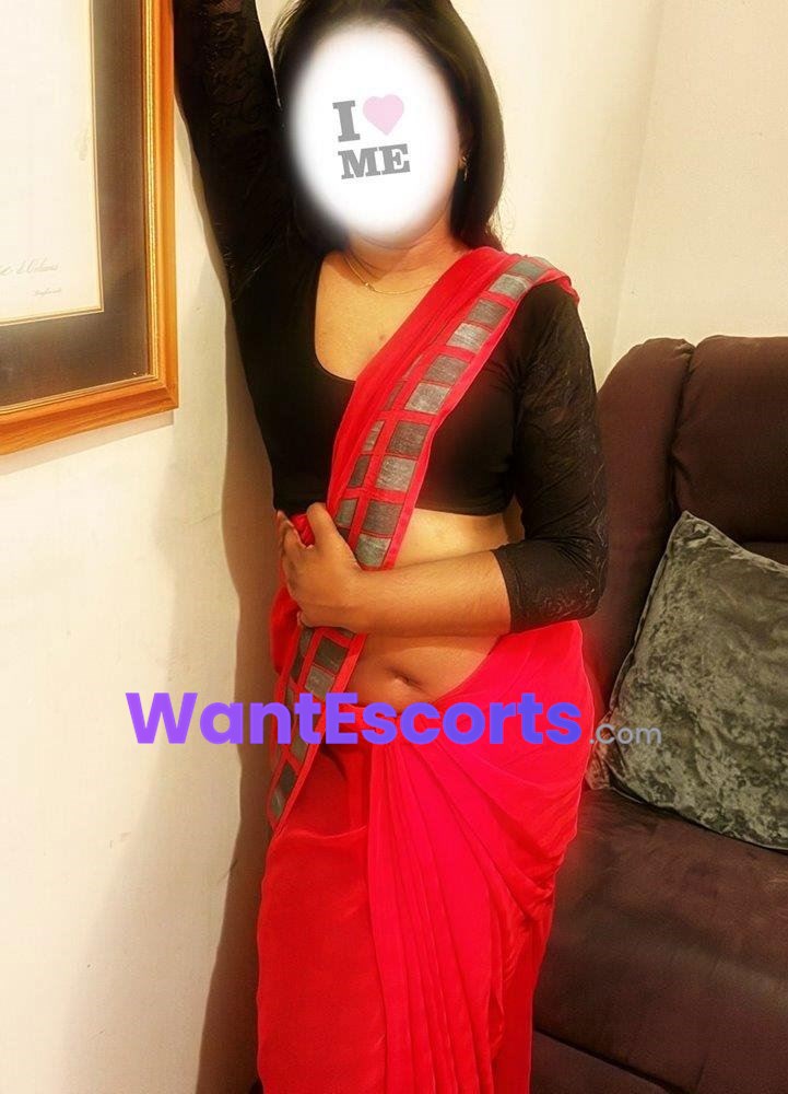 Tara, independent escort in Lyneham ACT