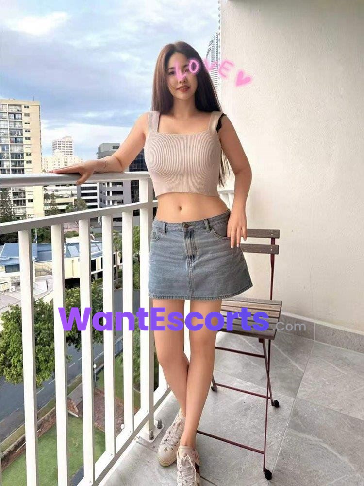 office lady nuru wet vip service deep throat queen, independent escort in Gold Coast QLD
