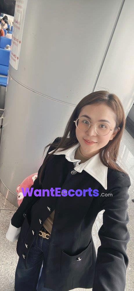 Vinna, independent escort in Hobart TAS
