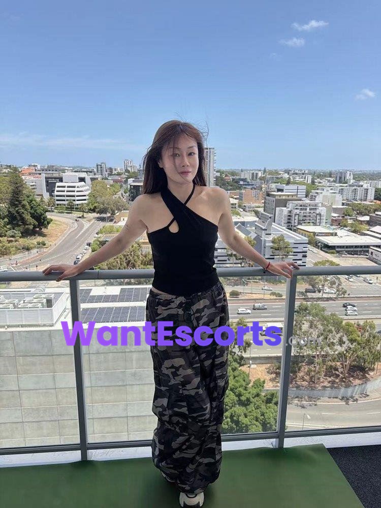 Vivi, independent escort in Perth WA