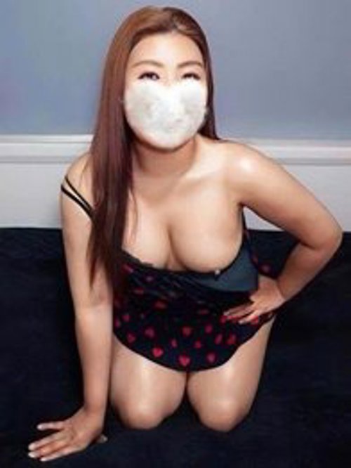 Yen Le, independent escort in Phillip ACT