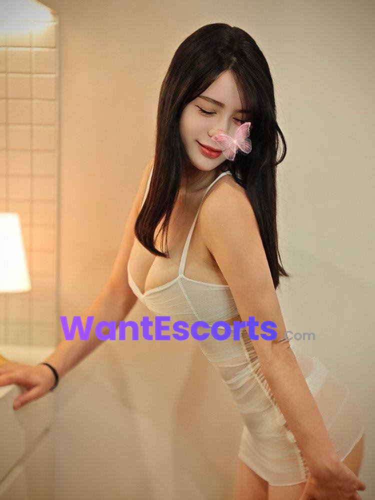 Zora 1959GW, independent escort in Box Hill VIC