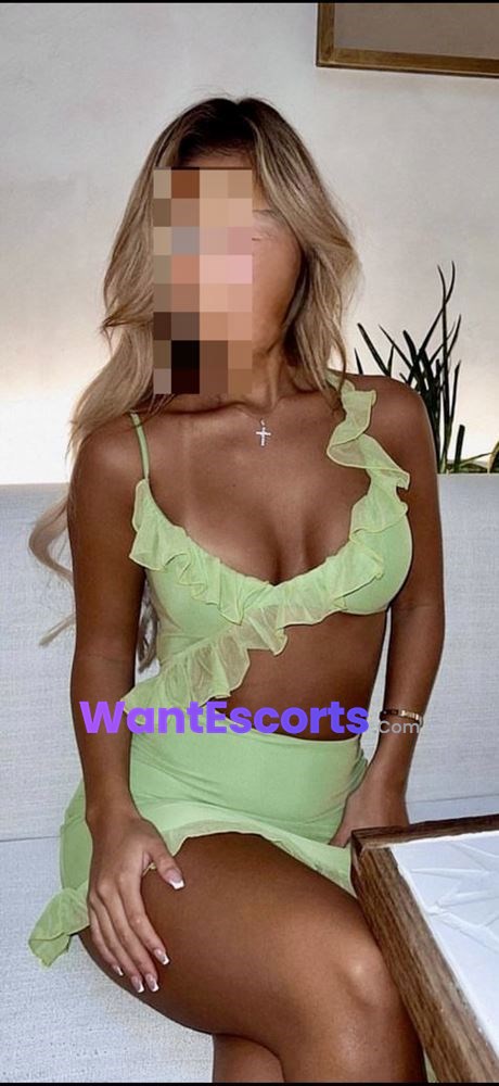 Zoya, independent escort in Braddon ACT