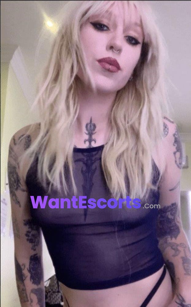 Alice Blondie, independent escort in Geelong VIC