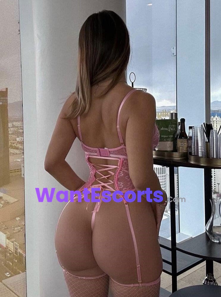 Brianna Love, independent escort in Alexandria NSW