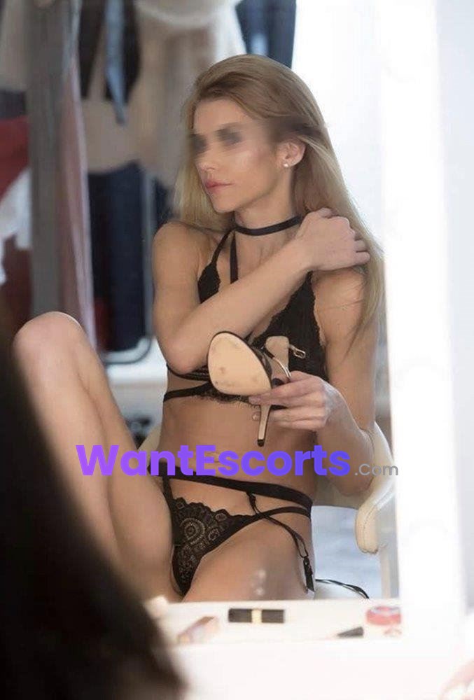 SWEET perky Honey, independent escort in Sydney NSW